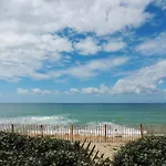 2 Pieces En Face De L'ocean